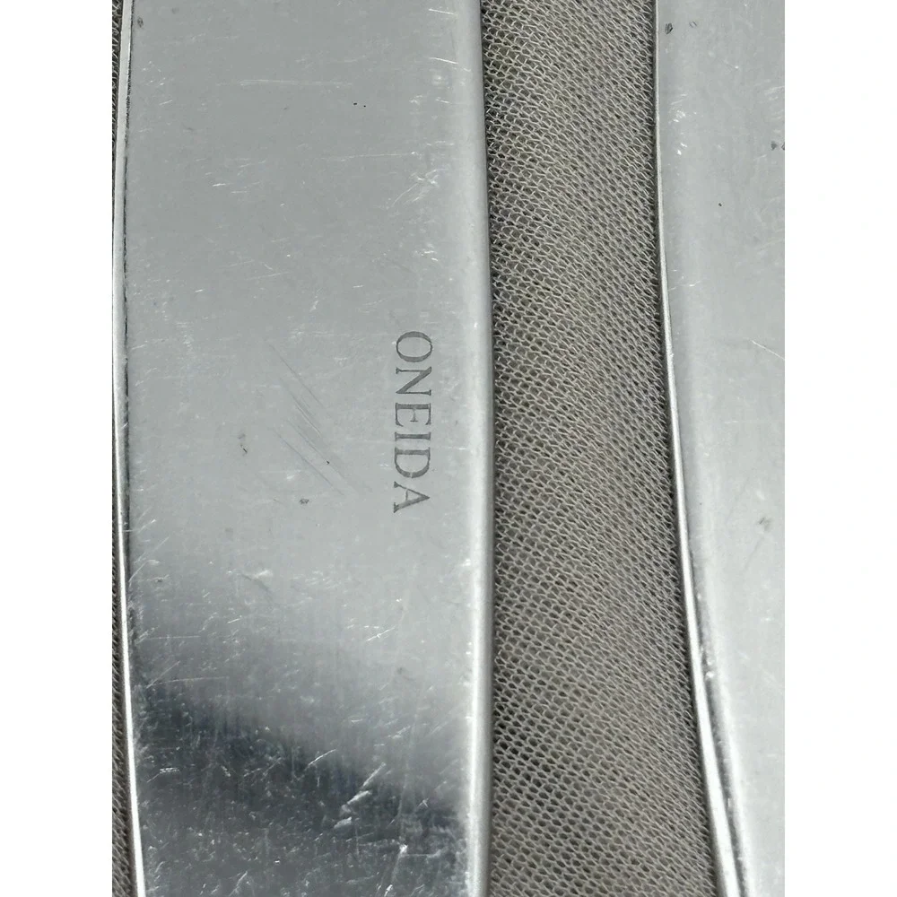 Set of 5 FOUR Oneida RISOTTO Dinner Knives 9 1/4